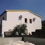 Alojamento de Acomodação e Pequeno-almoço Le Rondini 3*